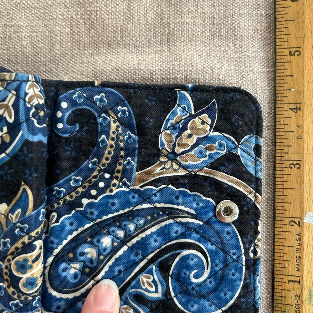 Vera Bradley wallet - Picture 12 of 13
